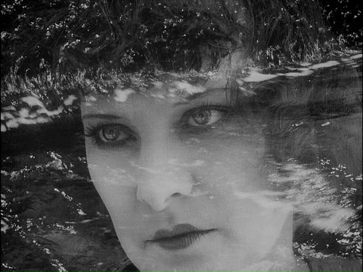 vlcsnap-2019-04-27-18h04m29s331