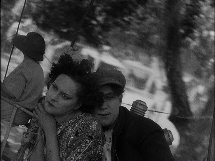 vlcsnap-2019-04-27-18h12m45s820