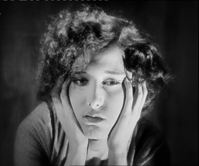 vlcsnap-2019-10-26-18h57m05s507